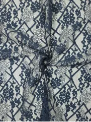 koronka  👗w kwiaty haftowane czeerwone na sukienkę ✂ YardTkaniny ✂